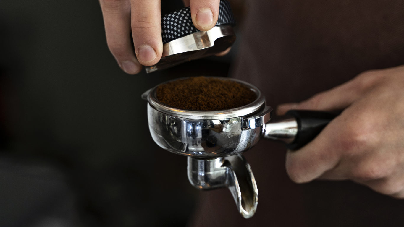 Barista Ekipmanları: Başlangıç Setinden Profesyonel Cihazlara