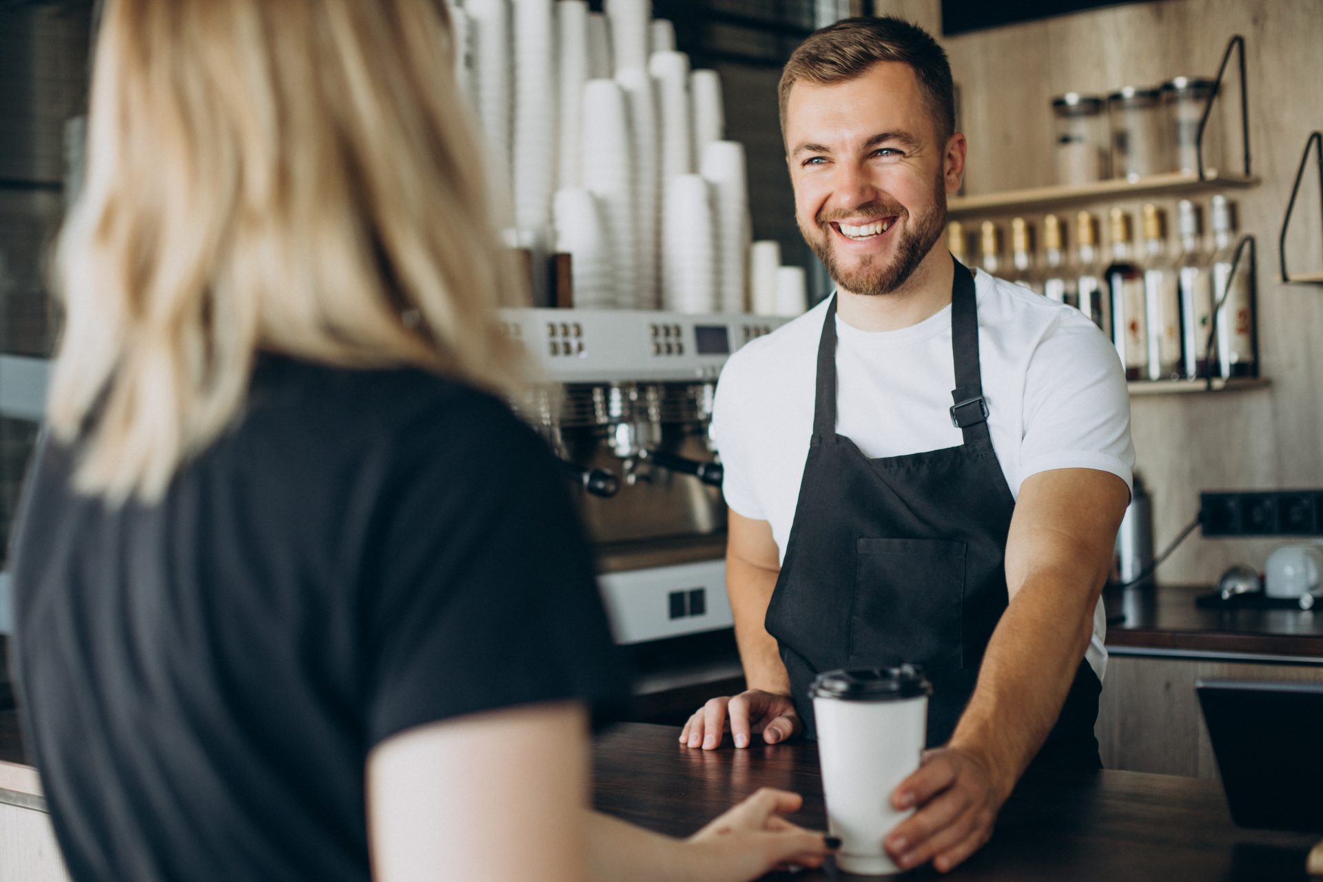 Barista Mesleğinde Kariyer Basamakları: Çıraklıktan Eğitmenliğe
